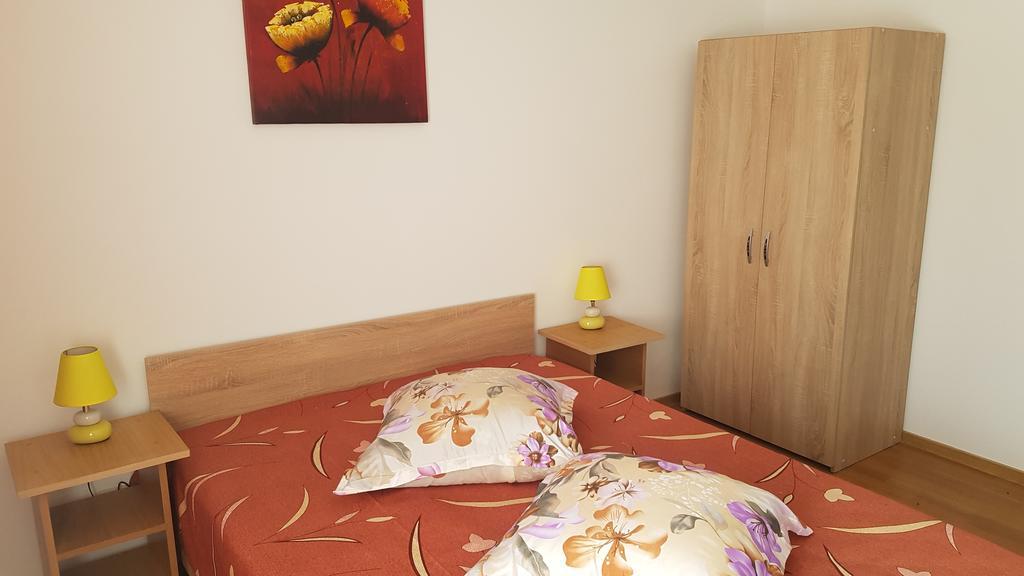 Casa Rustica Apart & Rooms Cîmpineanca Eksteriør billede